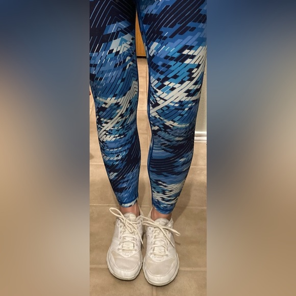 White Nike Free Women’s Cheer Shoes size 10 - Picture 5 of 10